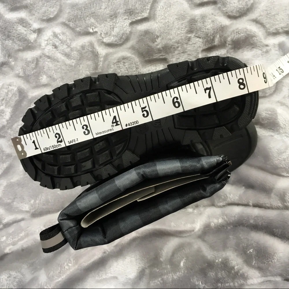 Northside Kids Thermolite Winter Boots Sz 12  Factory Flaw*